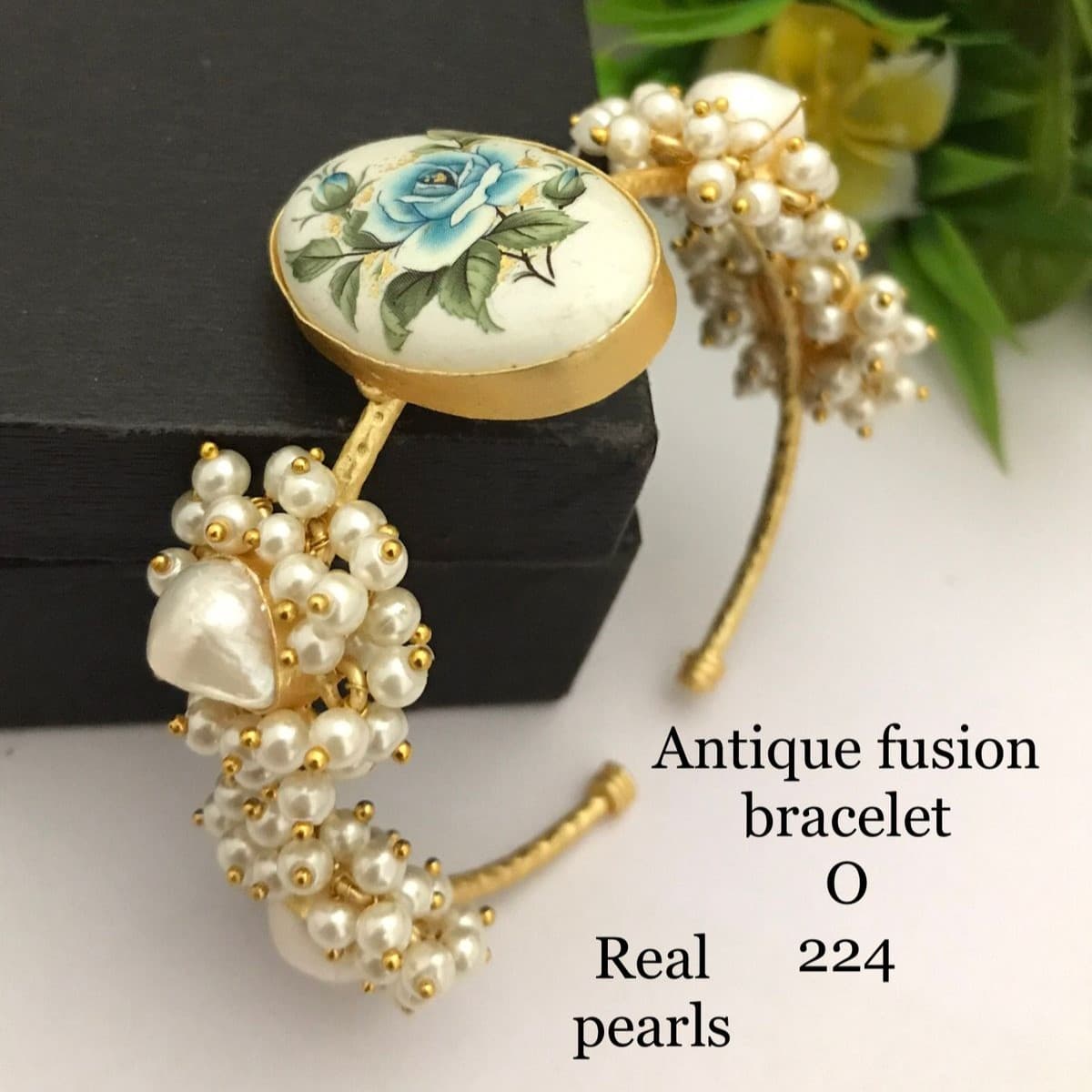 Real Pearls Bracelet