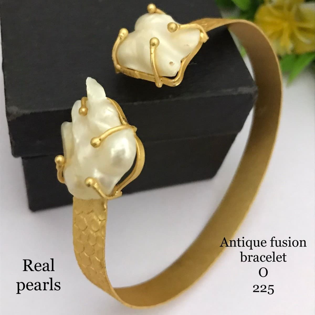 Real Pearls Bracelet