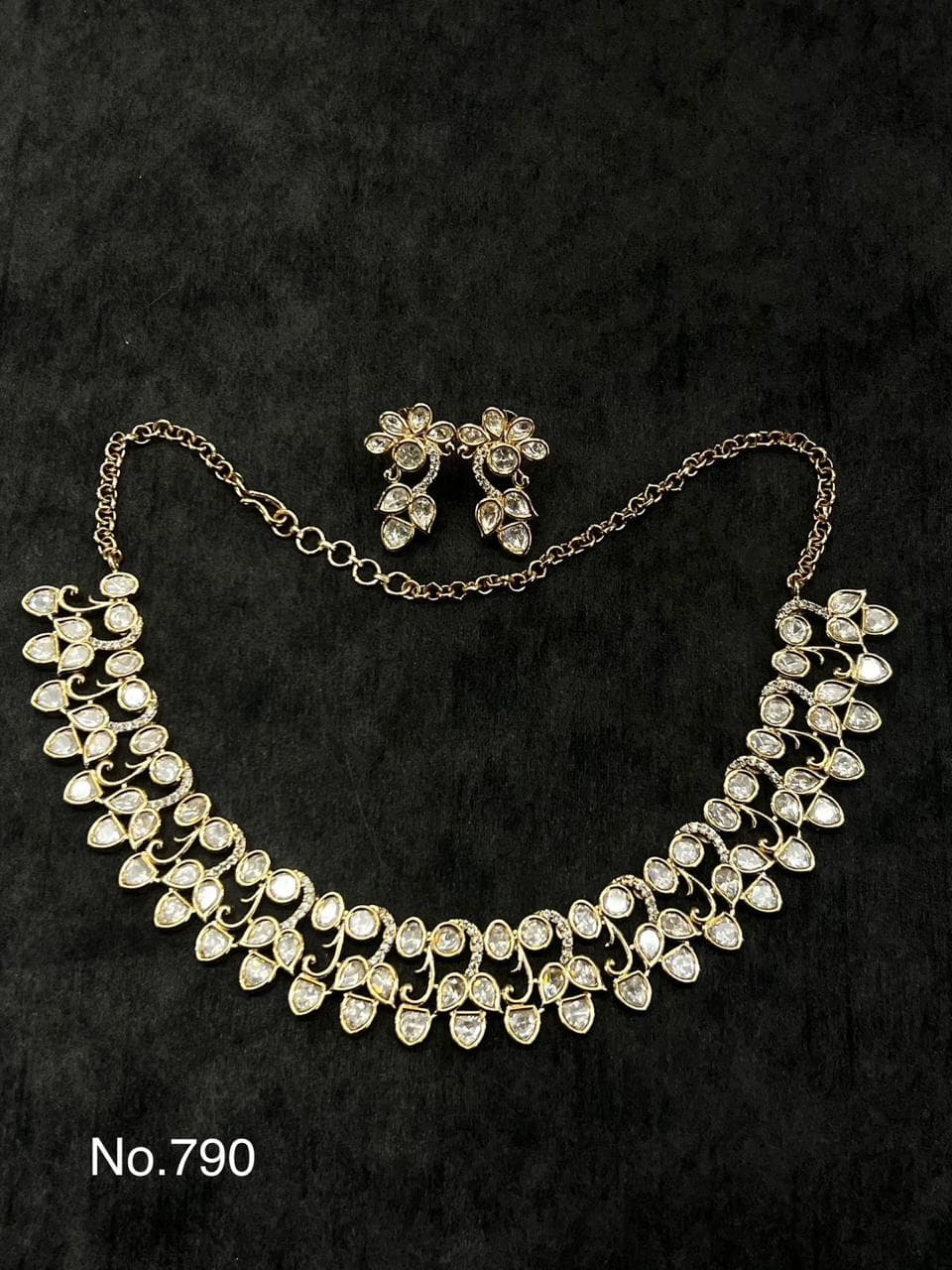 Shining Diva Jewellery Set